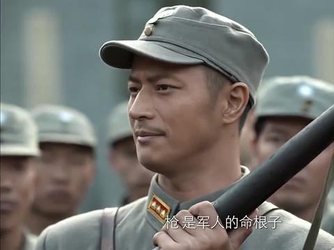 壮士出川张抗可太帅了这举枪的样子太爷们全剧第一帅