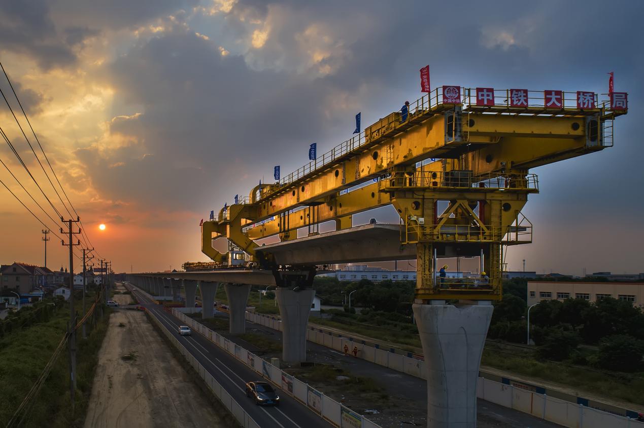 向建党100周年献礼 杭州都市圈轨道交通杭海城际铁路建成通车|海宁