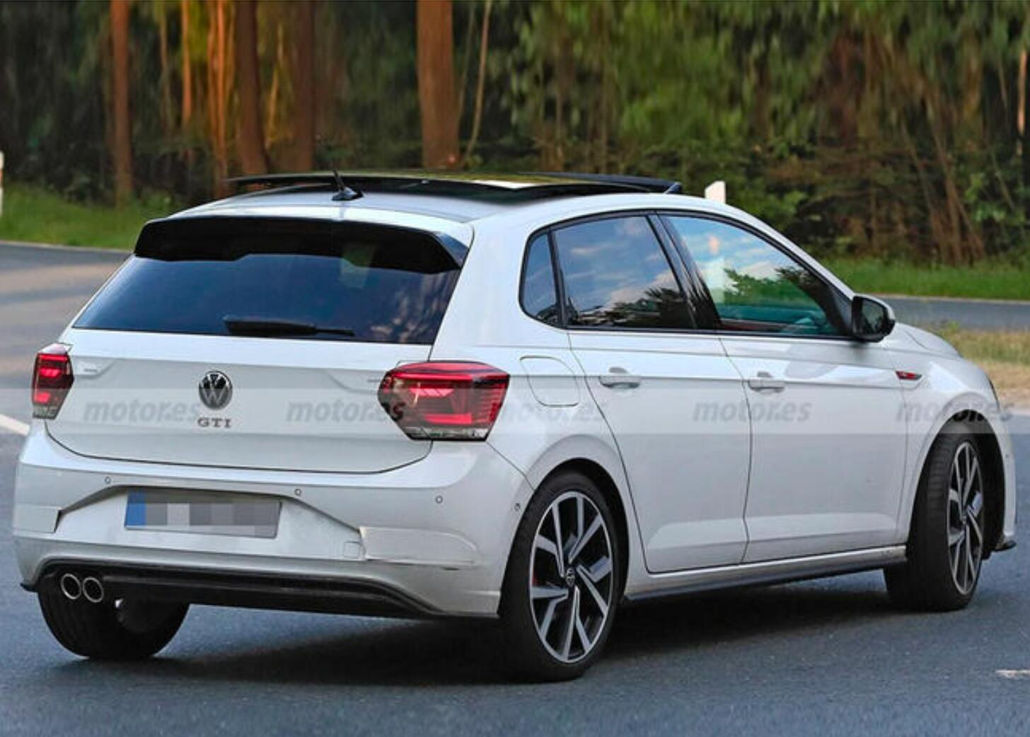 大众全新pologti海外实拍曝光搭20t发动机