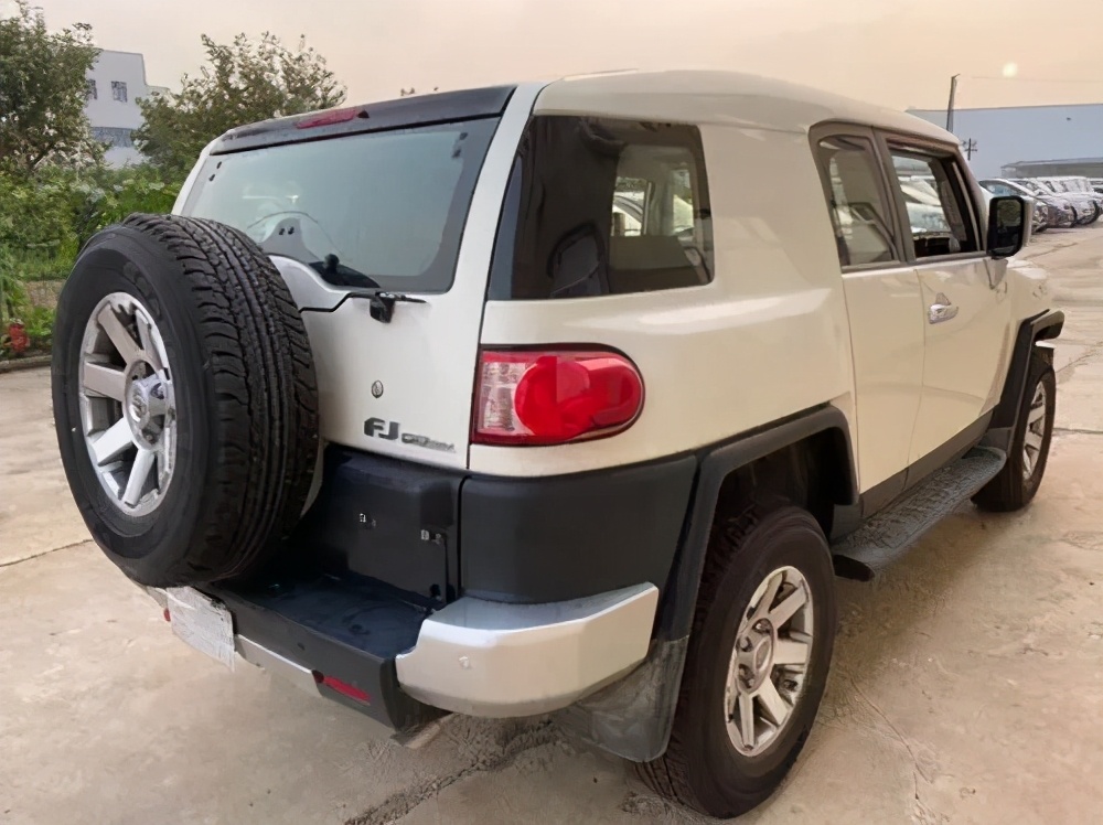 丰田fj酷路泽极致的狂野