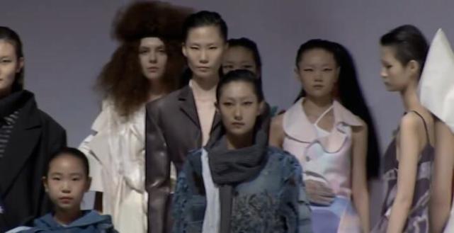 清华美院学生回应模特“眯眯眼”事件!有人在网上故意带节奏休闲区蓝鸢梦想 - Www.slyday.coM 清华美院学生回应模特“眯眯眼”事件!有人在网上故意带节奏休闲区蓝鸢梦想 - Www.slyday.coM