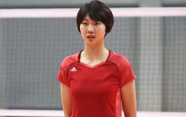 13岁入伍,效力八一女排12年,袁心玥现在什么职务?工资多少?