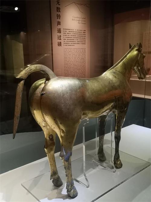 西汉鎏金马鉴赏|古代"汗血宝马"的故事|天马|汗血宝马|金马_新浪新闻