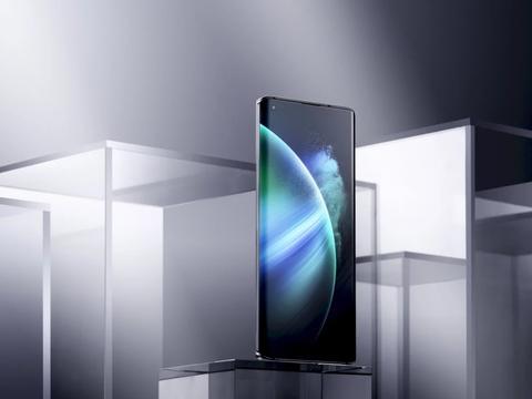 传音infinixzerox发布支持160w快充10分钟充满