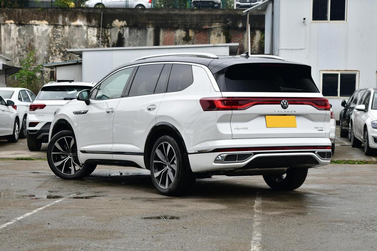 动力方面,揽境提供2.0t高低功发动机及2.