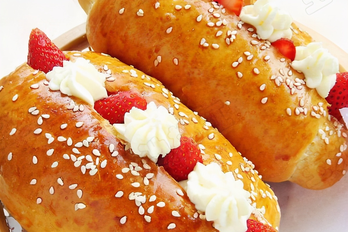 香甜奶油配上软糯面包美味可口制作简单