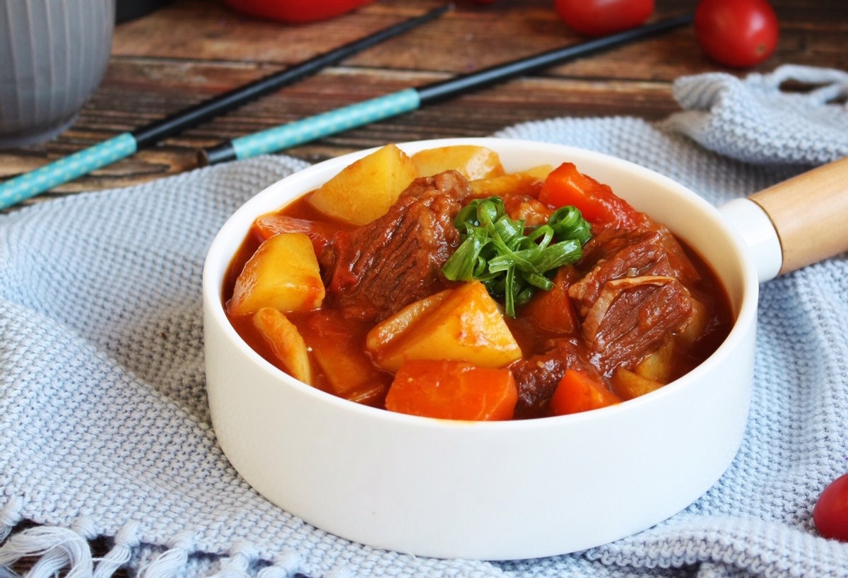 番茄土豆烧牛肉,好吃又营养,做法简单