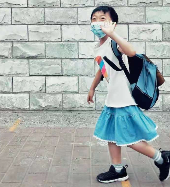 "儿子今天被同学掀裙子了":男孩想要穿裙子,该支持吗?