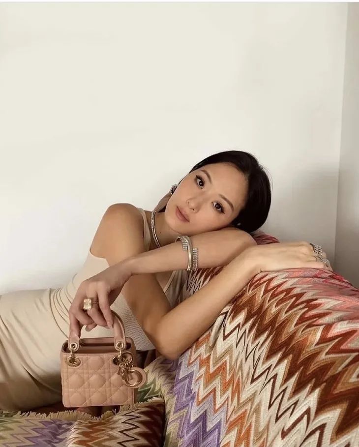 品如看最近入手的新包爱马仕的穷人三宝