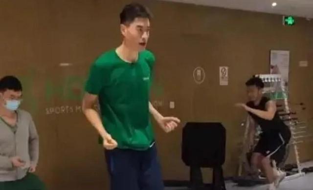 李洪庆签下18岁超级新星！新赛季可上一队，刘雁宇王化东又悬了休闲区蓝鸢梦想 - Www.slyday.coM