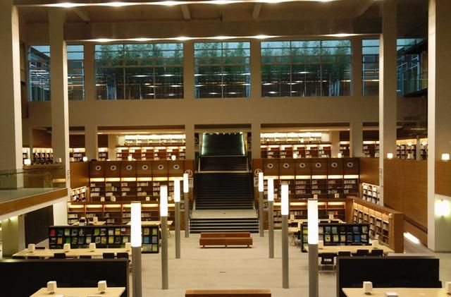 高校最美图书馆排行榜新鲜出炉,榜首叫人大开眼界,学生梦寐以求