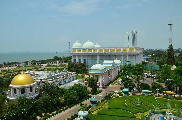 泰国首富:身价高达181亿美元,放在我国富豪榜能排第几名?休闲区蓝鸢梦想 - Www.slyday.coM 泰国首富:身价高达181亿美元,放在我国富豪榜能排第几名?休闲区蓝鸢梦想 - Www.slyday.coM