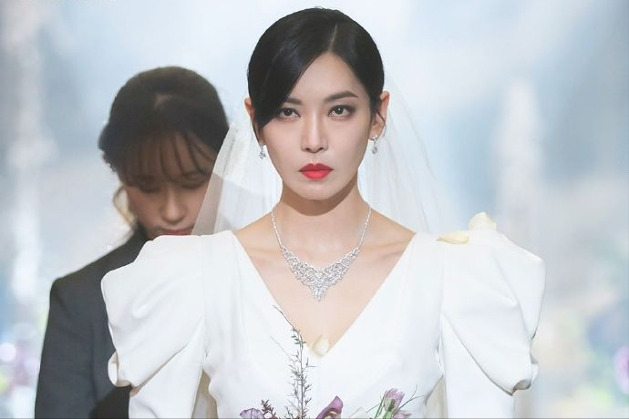 40岁金素妍近照身材在线笑容甜美温和气质与剧中反差很大