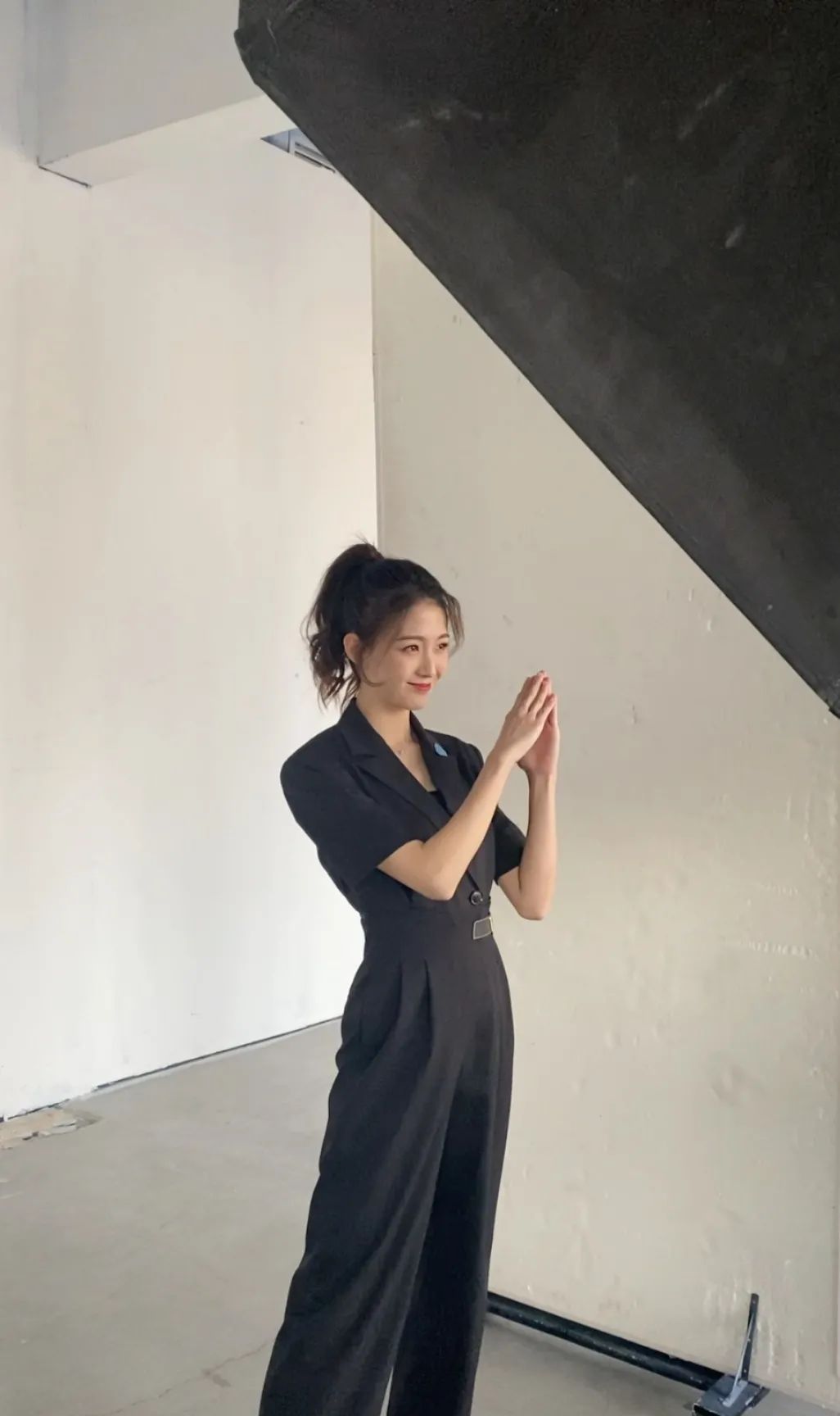 nba女主播雪儿是什么样的宝藏女孩?专业解说 高颜值!多图分享