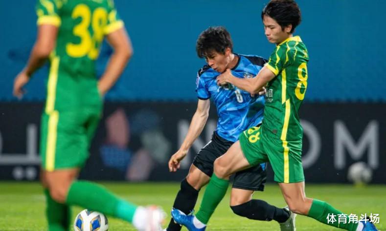 这场比赛第7分钟时,川崎前锋的远野大弥传中给到后点的长谷川龙也