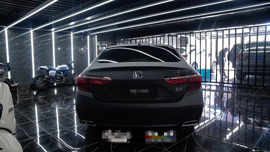 膜呗改色案例:雅阁换色了哑光黑质感黑武士有另一种滋味