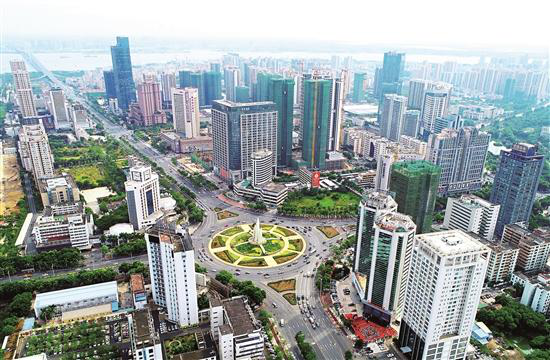 金融,休闲文化中心的格局,推动湛江从中等城市迈进现代大城市行列