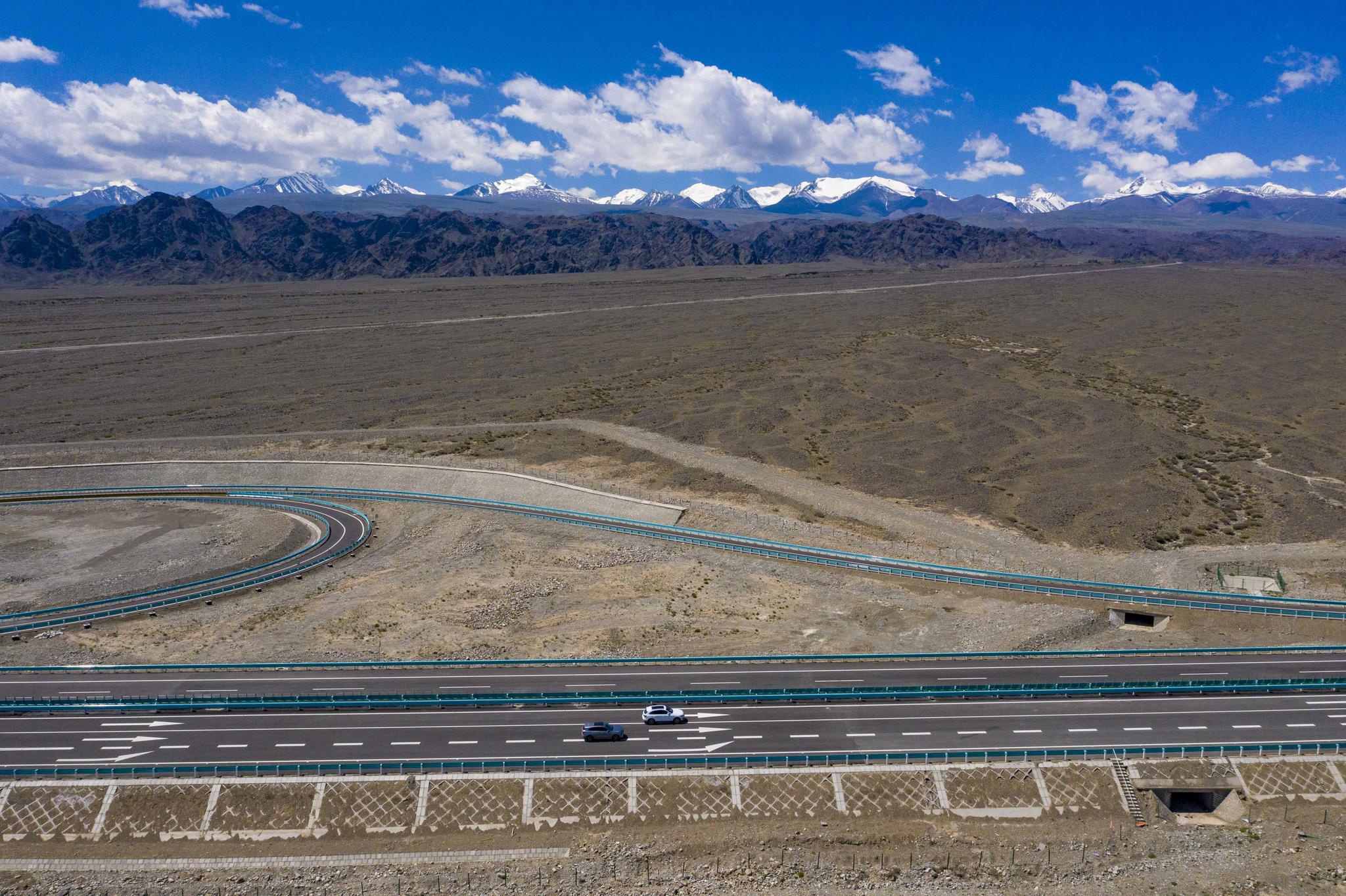 京新高速公路全线通车