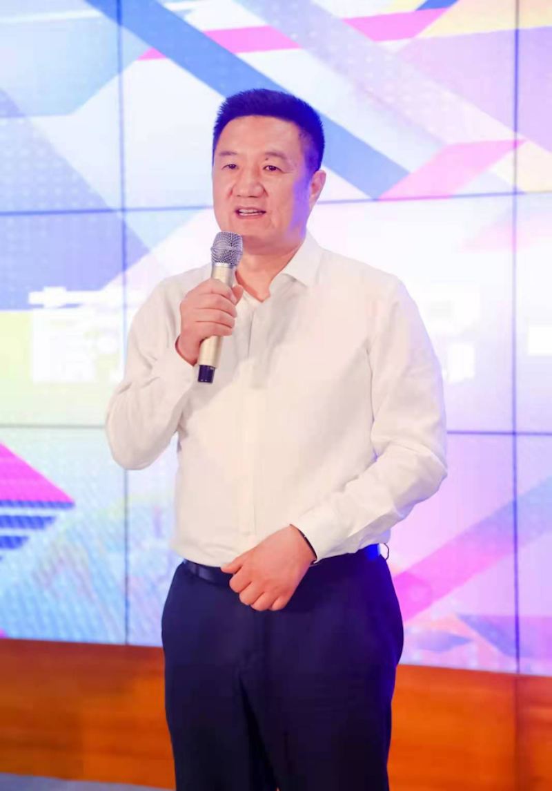 重庆市渝中区人民政府副区长蔚传忠(央广网发 主办方供图)