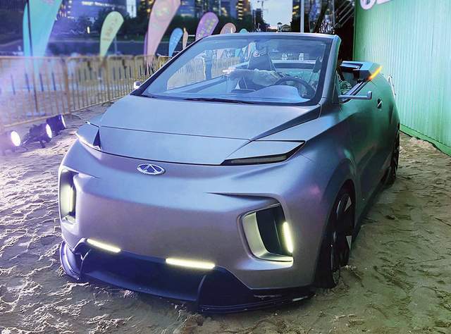 奇瑞小蚂蚁敞篷版实车详解,换装新前脸,双门双座,增加运动套件