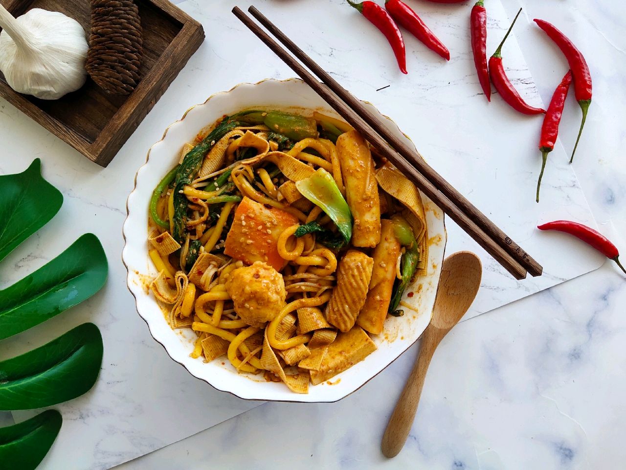 自制的家常麻辣拌,香辣美味又省钱|麻辣|大碗|热汤_新浪新闻