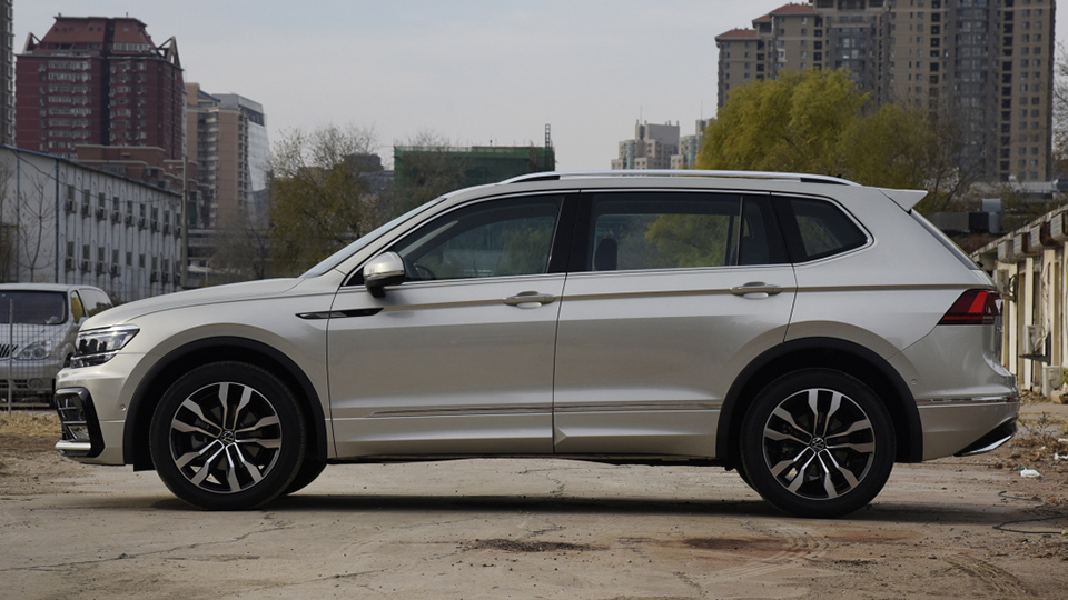 镀铬狂魔遇见套娃王 昂科威PLUS对比途观L