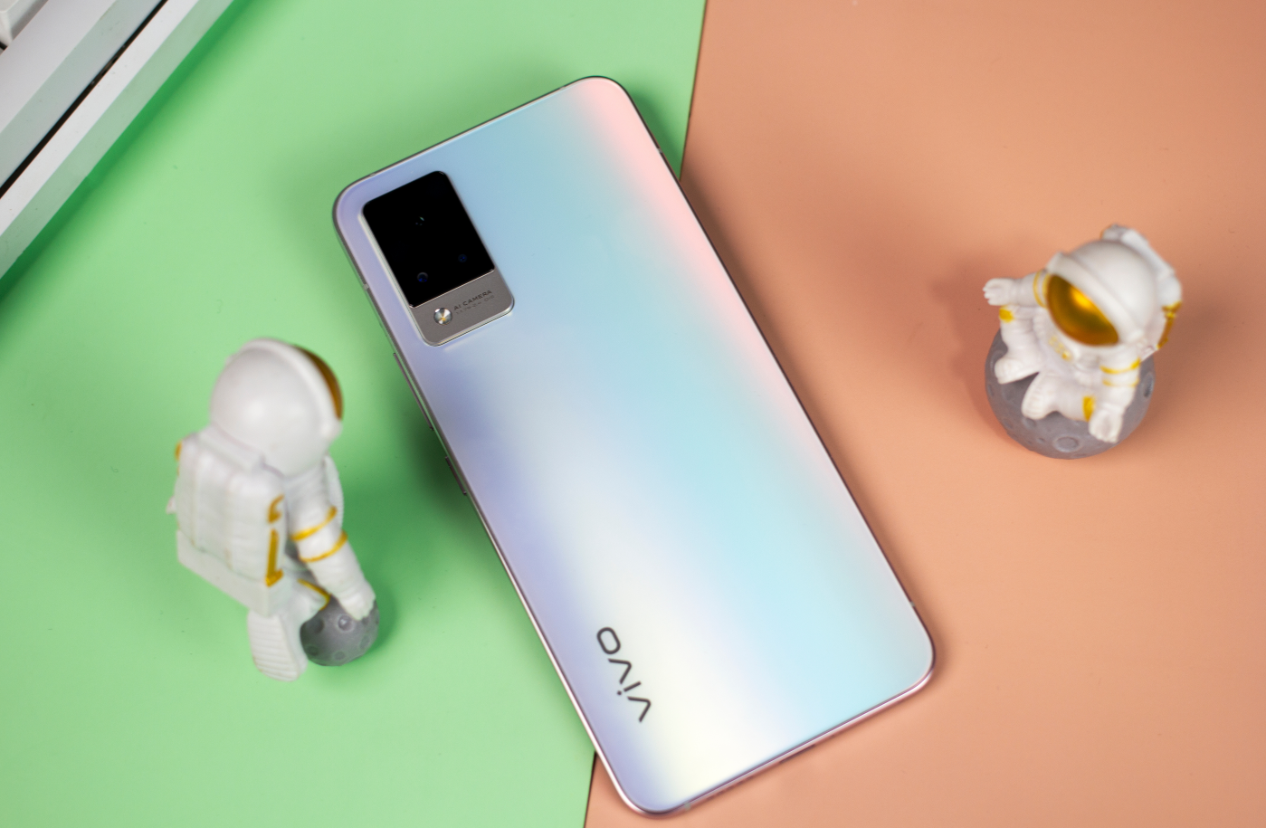 适合年轻人的手机要"德才兼备",来看看vivo s9是否符合条件?