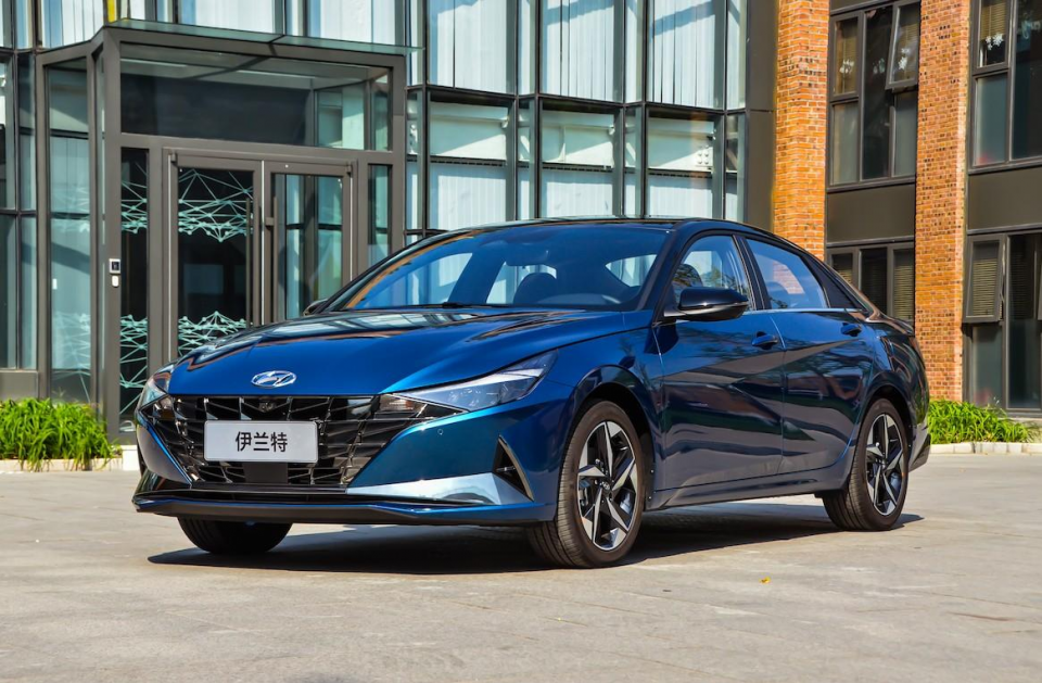 第七代伊兰特和卡罗拉开车出行它的驾乘更舒适