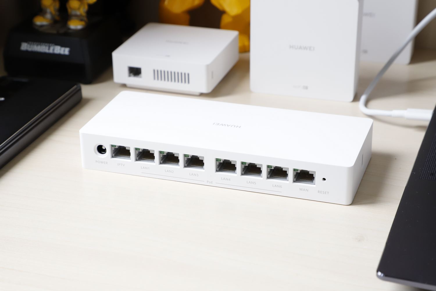 不拆面板,傻瓜式别墅级wifi6组网,华为路由h6真的很给力!__财经头条