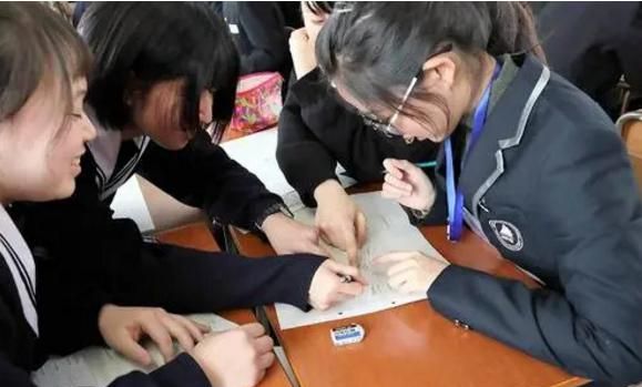 学霸班公布高考成绩,64人均过一本线,没成想引来网上的一片嘲讽休闲区蓝鸢梦想 - Www.slyday.coM 学霸班公布高考成绩,64人均过一本线,没成想引来网上的一片嘲讽休闲区蓝鸢梦想 - Www.slyday.coM