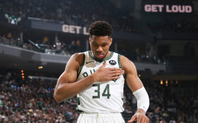 争议!博格丹垫脚米德尔顿被吹恶意,网友对比欧文受伤表达不满休闲区蓝鸢梦想 - Www.slyday.coM 争议!博格丹垫脚米德尔顿被吹恶意,网友对比欧文受伤表达不满休闲区蓝鸢梦想 - Www.slyday.coM