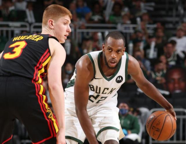 争议!博格丹垫脚米德尔顿被吹恶意,网友对比欧文受伤表达不满休闲区蓝鸢梦想 - Www.slyday.coM 争议!博格丹垫脚米德尔顿被吹恶意,网友对比欧文受伤表达不满休闲区蓝鸢梦想 - Www.slyday.coM