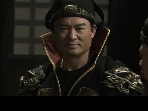 李元芳来报,说县令赵传臣到了,狄仁杰说正等着他呢