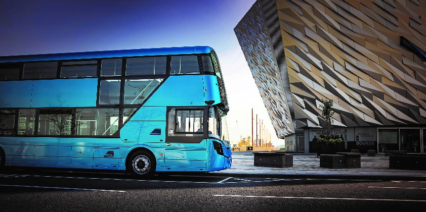 wrightbus推出其最新的快速充电电动双层巴士