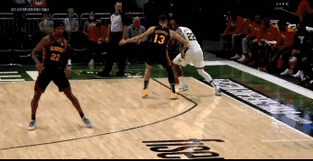 争议！博格丹垫脚米德尔顿被吹恶意，网友对比欧文受伤表达不满休闲区蓝鸢梦想 - Www.slyday.coM