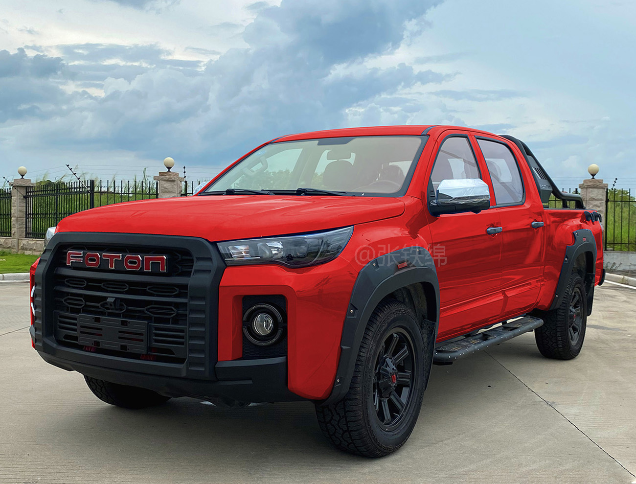 北汽福田新款皮卡实车曝光,外观很霸气,字母车标,大轮眉长轴距