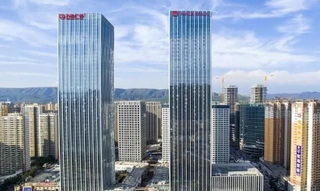 青藏高原上的西宁海湖新区高楼大厦林立西宁跟你想象的不一样