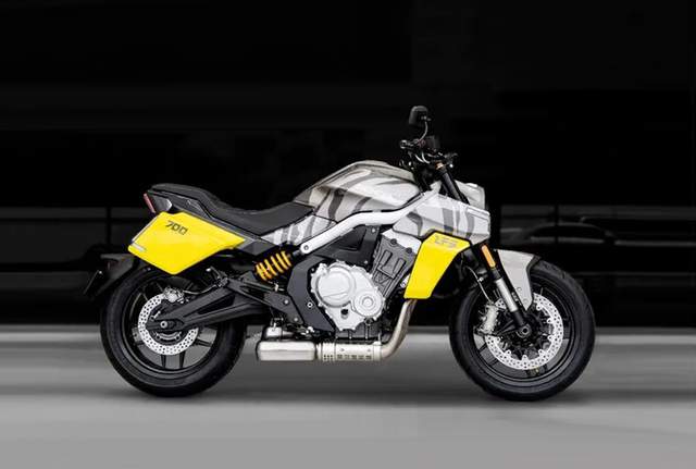 奔达唐刀700上市,外观很帅气,四缸水冷,排量680cc,3.88万起