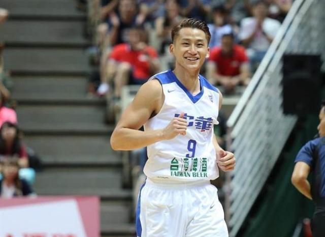 宝岛后卫合同到期走人,曾为阿尔斯兰腾位置|王政博|新疆男篮|阿尔斯兰