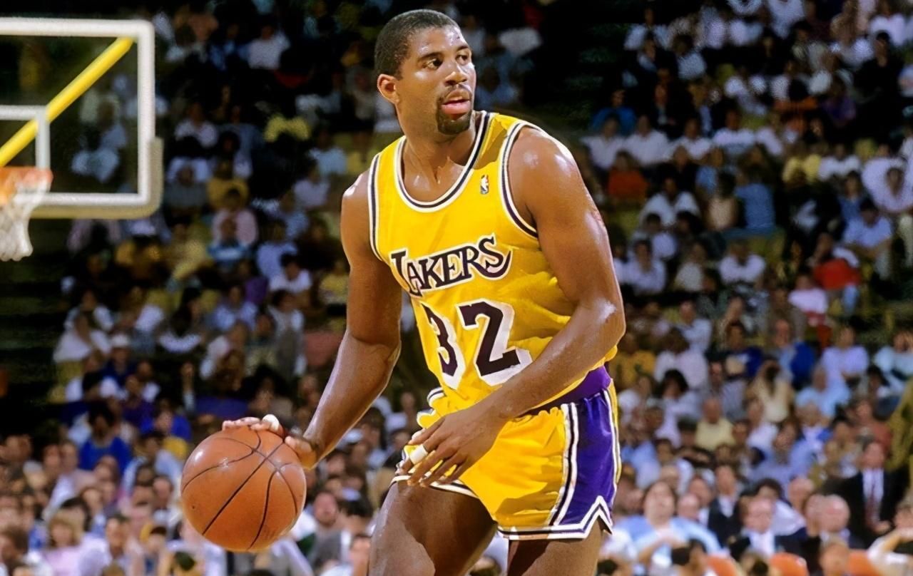 保罗夺冠将跻身历史控卫前5!还有4位大神无法超越!库里排第2!