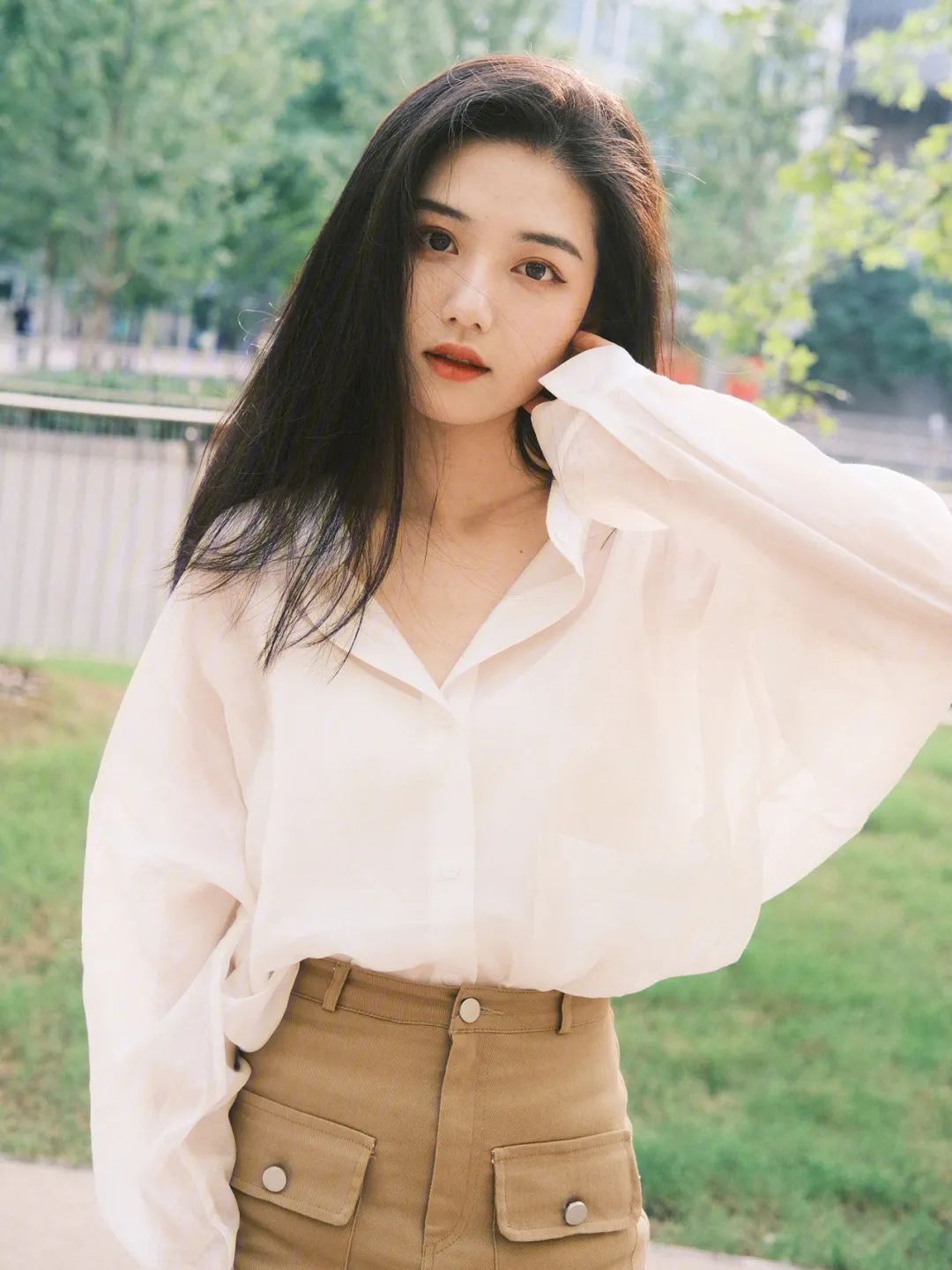 9个半身照拍照姿势,教你拍出漂亮的半身照