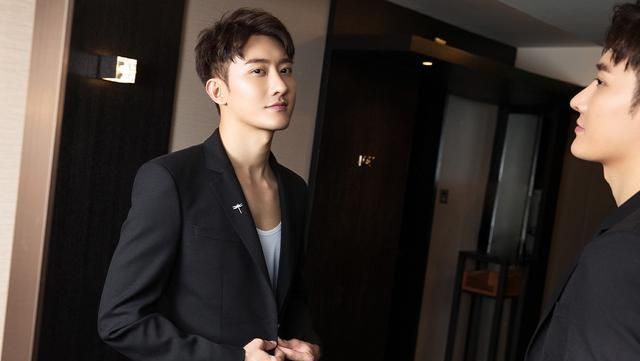 周觅是super junior成员吗?周觅有哪些代表作?
