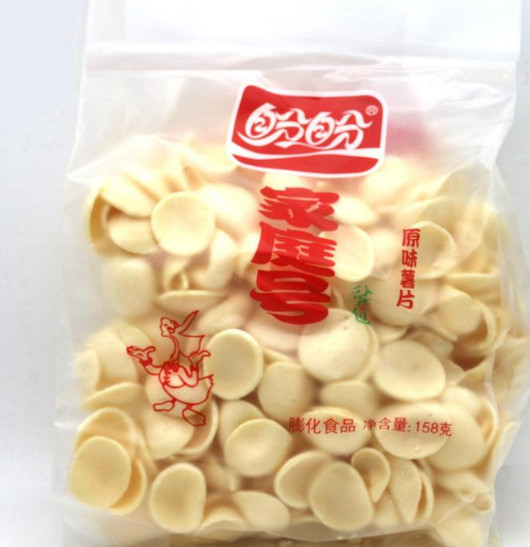 但也算的上简约,抛开外观我们就说内在,盼盼薯片其实更像是现在的虾片