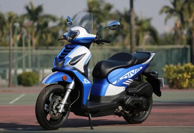 售价2.18万,意大利adiva国内上市新车:水冷电喷150,标配abs