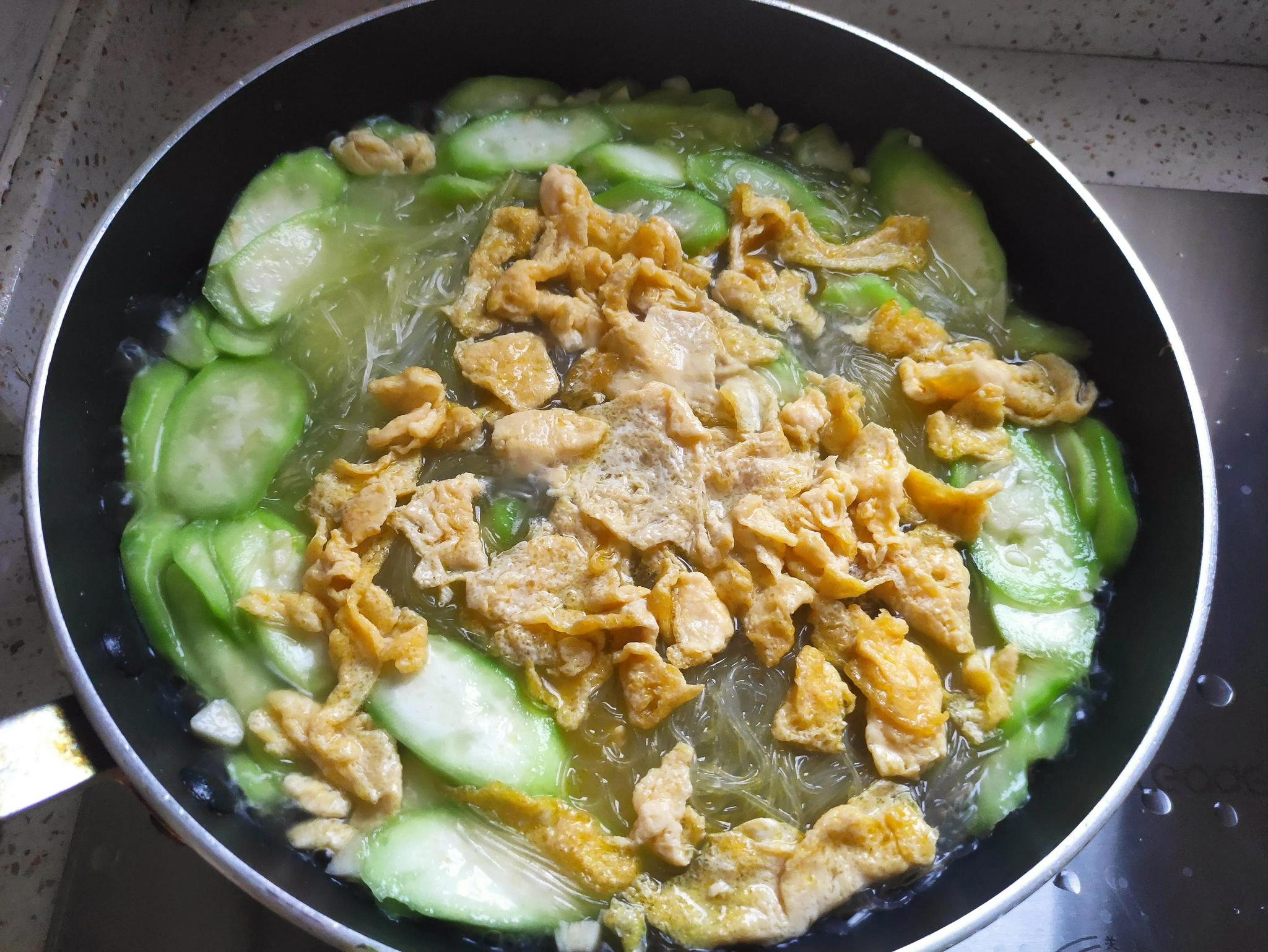 丝瓜鸡蛋粉丝汤