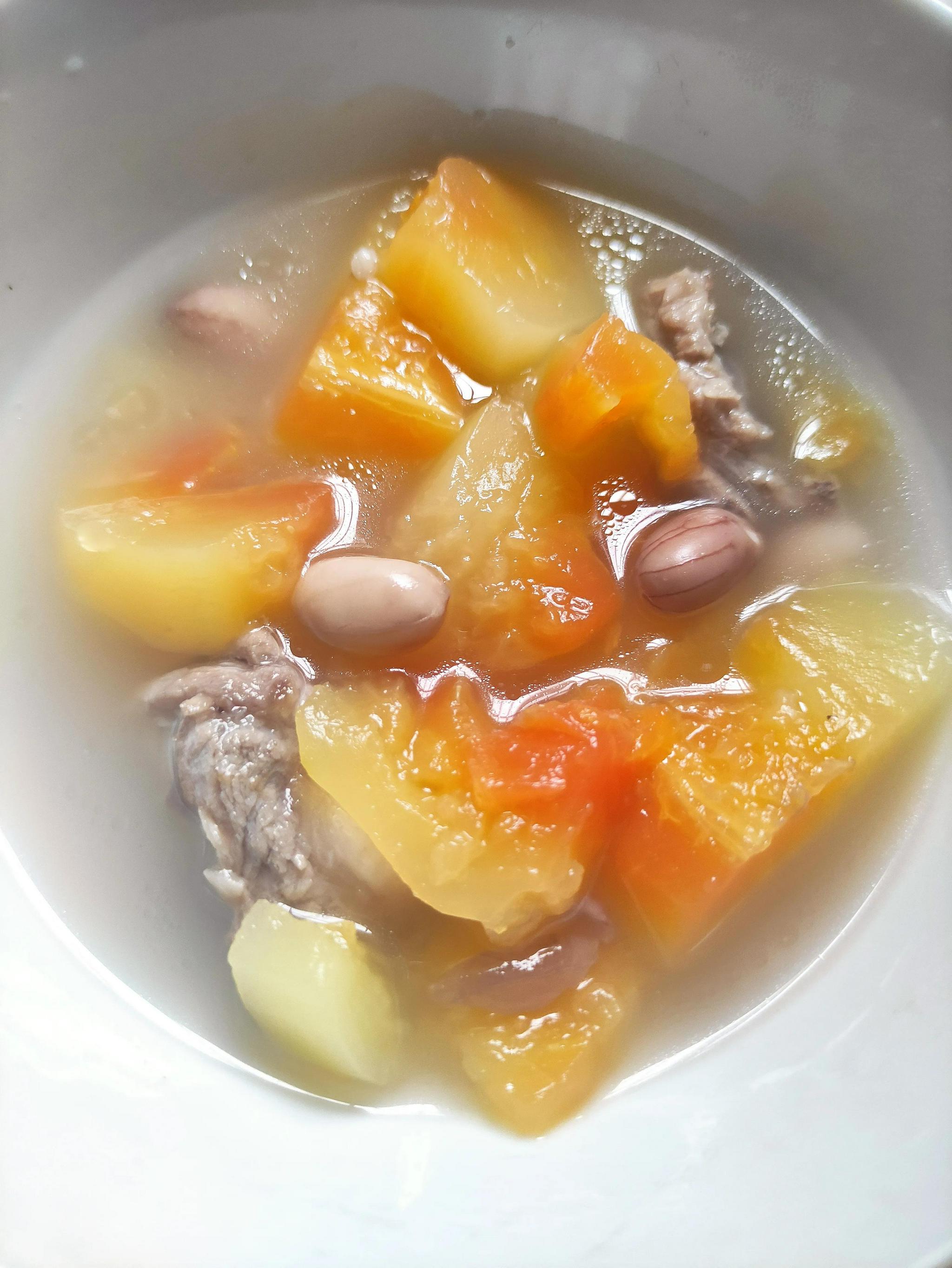 木瓜花生猪骨汤