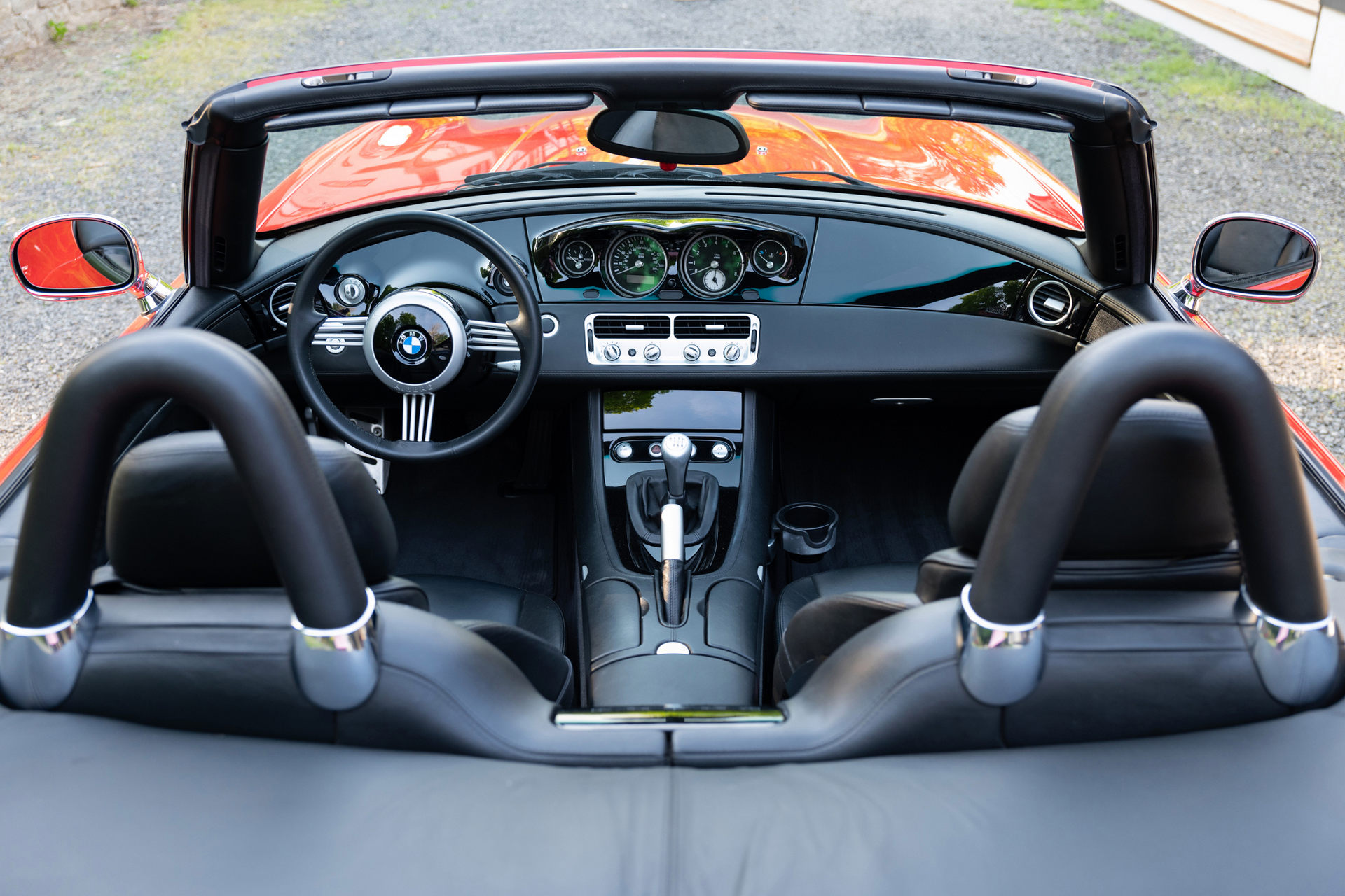 稀有的经典,谁会不想拥有这台宝马z8呢?