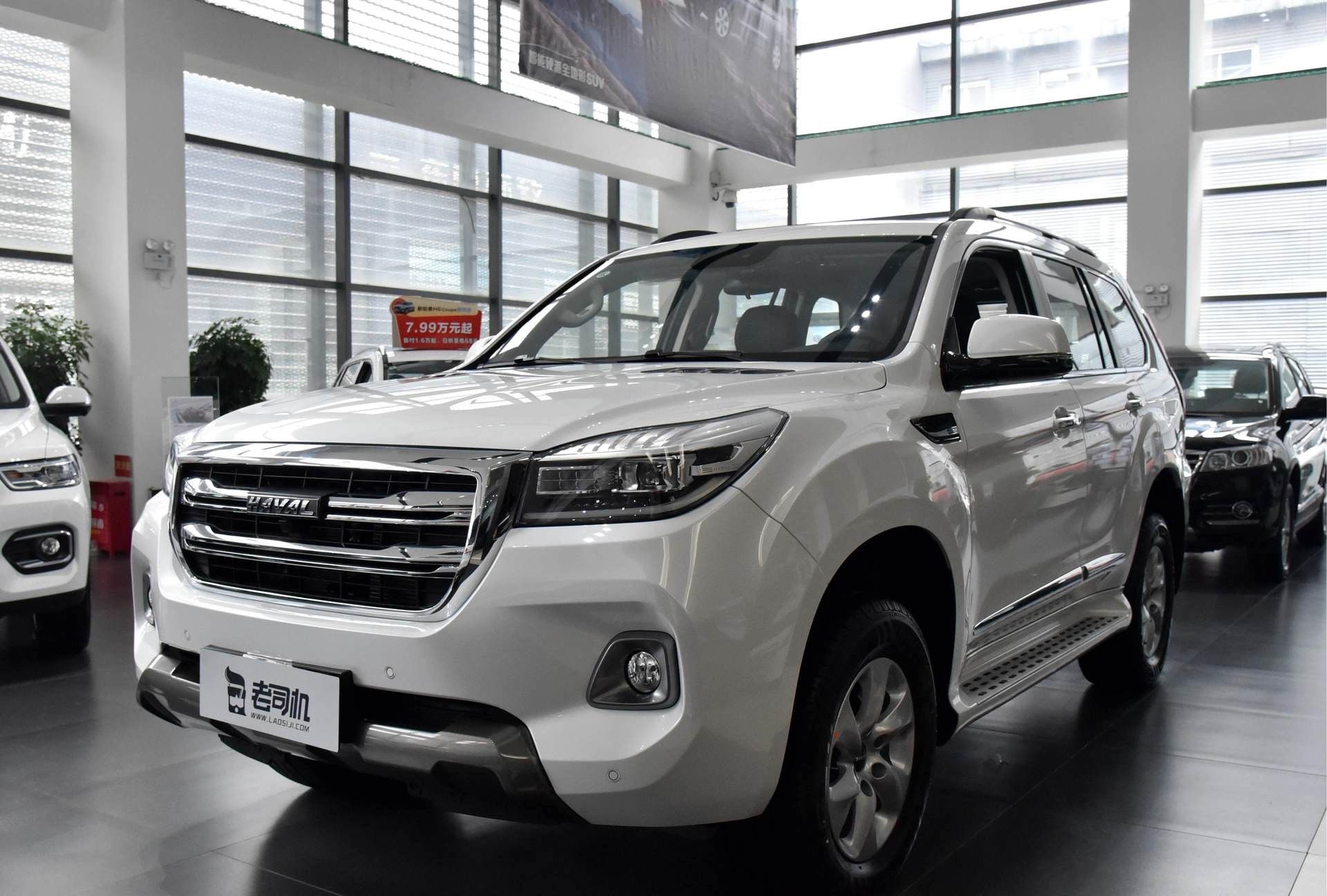 哈弗h9的前脸看上去十分紧凑,有着不错的视觉效果.