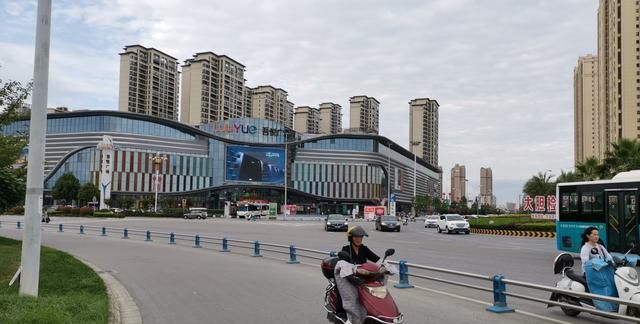 购物中心项目,当然也是连锁品牌之一,那就是汉中吾悦广场