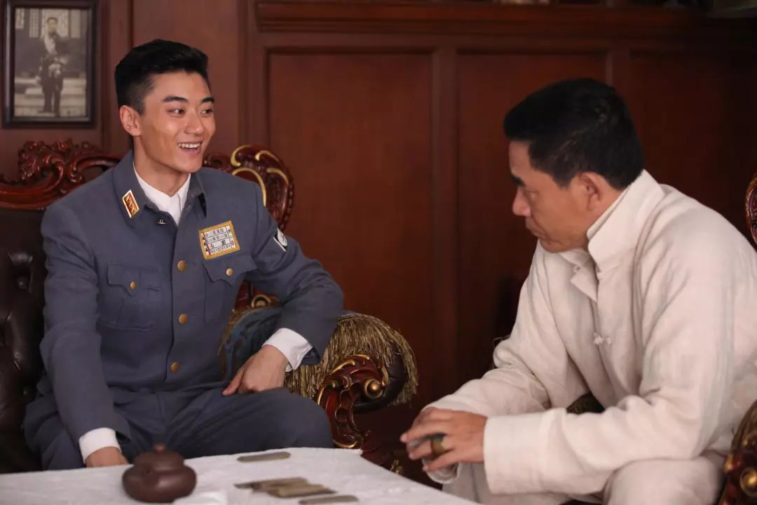 没有陈宝国庇护,改名后的陈月末,在《大决战》不再像"关系户"